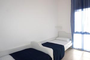 Flat with a private garden next to the sea