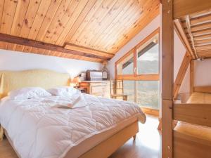 Appartements Duplex 4 pieces, 12 pers, proche Serre Chevalier, WIFI, parking - FR-1-330C-54 : photos des chambres