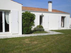 Maisons de vacances Maison Saint-Pierre-d'Oleron-La Cotiniere, 4 pieces, 6 personnes - FR-1-246A-368 : photos des chambres