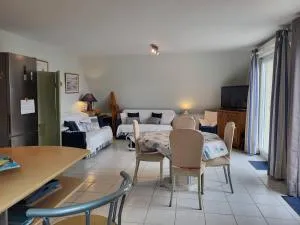 Appartement 2 pièces avec piscine et parking privé, proche plage, Merville-Franceville-Plage - FR-1-465-26 - 梅尔维尔弗朗瑟维尔普拉格 Appartement 2 pièces avec piscine et parking privé, proche plage, Merville-Franceville-Plage - FR-1-465-26 - 梅尔维尔弗朗瑟维尔普拉格