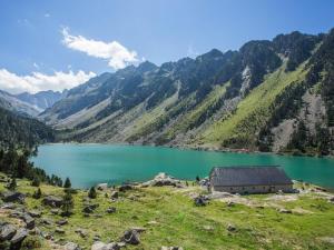 Maisons de vacances Chalet Mitoyen a Cauterets, 3 Chambres, Terrasse, Proche Ski et Centre, Parking Inclus - FR-1-401-133 : Maison de Vacances