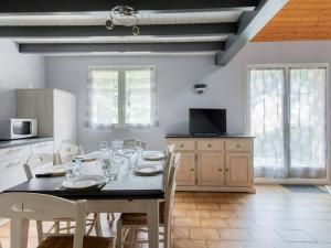 Maisons de vacances Maison Cauterets, 4 pieces, 5 personnes - FR-1-401-133 : photos des chambres