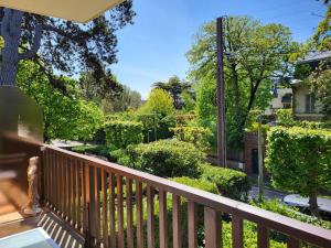 Appartement T2 au cœur de Cabourg avec balcon, parking & acceptant animaux - FR-1-465-16