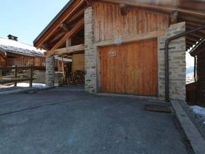 Chalets Chalet Montvalezan-La Rosiere, 5 pieces, 8 personnes - FR-1-398-599 : photos des chambres