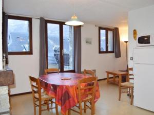 Appartements Appartement Esquieze-Sere, 4 pieces, 7 personnes - FR-1-402-73 : photos des chambres