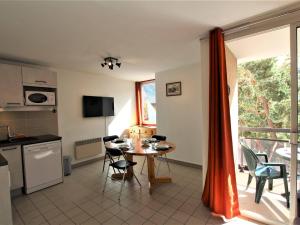 2 pièces, parking, balcon sud, proche télécabine - Briançon - FR-1-330C-66