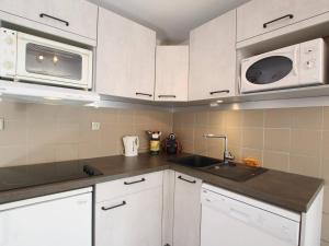 Appartements 2 pieces, parking, balcon sud, proche telecabine - Briancon - FR-1-330C-66 : photos des chambres