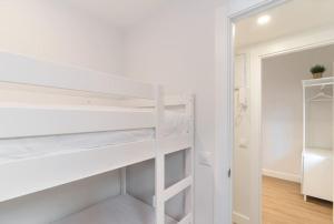Moderno y Acogedor Apartamento en Atocha 4 PAX AC