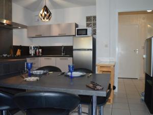 Appartements Appartement Saint-Cyprien, 3 pieces, 6 personnes - FR-1-225D-68 : photos des chambres