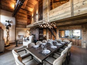 Chalets Chalet Montvalezan-La Rosiere, 8 pieces, 12 personnes - FR-1-398-622 : photos des chambres