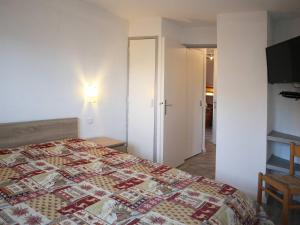 Charmant 2 pièces rénové, 6 pers, balcon, accès direct pistes, au cœur des Orres - FR-1-322-384
