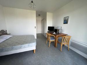 Studio confortable à Cambo, animaux acceptés, Wi-Fi, parking - FR-1-495-96