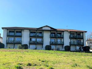 Studio confortable à Cambo, animaux acceptés, Wi-Fi, parking - FR-1-495-96