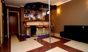 Mazury całoroczny dom nad jeziorem do wynajęcia z własną linią brzegową