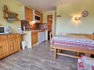 Studio cabine ensoleillé avec balcon à 1450m - FR-1-505-19