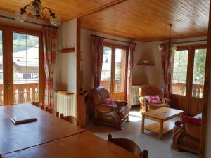 Chalets Chalet Areches-Beaufort, 6 pieces, 12 personnes - FR-1-342-198 : photos des chambres