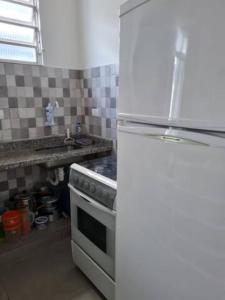 Kitnet Praia Grande Ocian 50 m da Praia