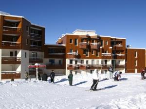 Appartements Charmant 2 pieces au pied des pistes avec balcon et casier a skis - FR-1-557-78 : photos des chambres