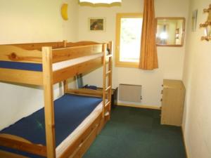 Charmant 2 pièces au pied des pistes avec balcon et casier à skis - FR-1-557-59