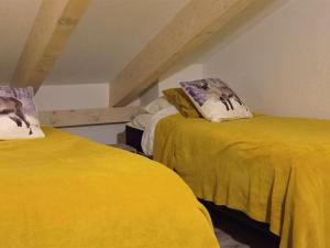 Somptueux chalet 130 m², 11 pers, vue montagnes, cheminée, 5 chambres - FR-1-545-27