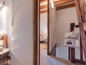 Appartements Appartement Triplex a Saint-Lary, 4 chambres, 9 pers, balcon, parking, WiFi optionnel - FR-1-296-287 : photos des chambres