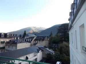 Appartements Appartement Bagneres-de-Luchon, 3 pieces, 6 personnes - FR-1-313-150 : photos des chambres