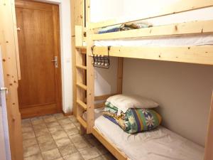 2 pièces au pied des pistes à St Jean dAulps - FR-1-573-30