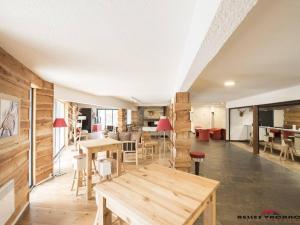 Appartement Cozy avec Sauna, Piscine et Proche des Thermes, 4 Pers. à Saint-Lary Village - FR-1-296-328