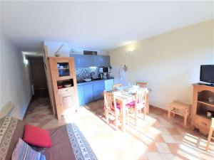 Appartements Charmant T2 a Saint-Lary-Soulan avec balcon, parking, et casier a skis - FR-1-457-269 : photos des chambres