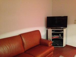 Appartement T3 climatisé avec 6 couchages, terrasse et parking à 300m des commerces - FR-1-81-490