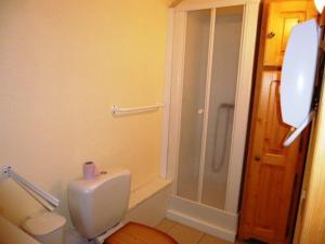 Appartements Appartement cosy, acces direct pistes, 5-6 pers., casier a skis, fondue & raclette, parking gratuit - FR-1-602-53 : photos des chambres