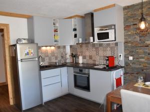 Appartement cosy avec balcon et parking à Montgenèvre - FR-1-266-150