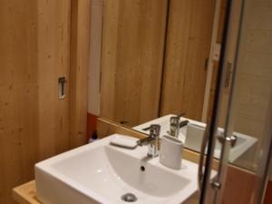 Appartement cosy avec balcon et parking à Montgenèvre - FR-1-266-150