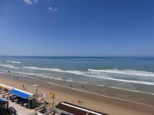 Appartement spacieux 1er étage avec balcon, vue mer, double garage à Saint-Gilles-Croix-de-Vie - FR-1-224-775