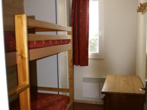 Appartement rénové 2 pièces avec balcon à 50m des pistes - FR-1-557A-19