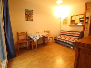 Appartements Luchon: Appart 2 pieces cabine - Balcon, Parking - FR-1-313-166 : photos des chambres