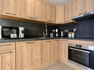 Appartement rénové 6 pers, 34m² + véranda, plein sud, Val Thorens, accès pistes et commerces - FR-1-637-5