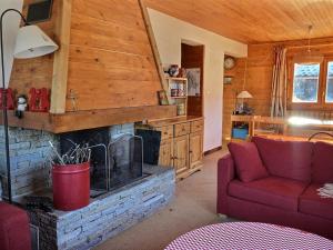 Chalet 10 pers au calme à 1 km de la station, 5 pièces avec WiFi et parking - FR-1-411-683