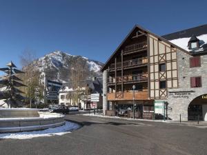 Appartements Appartement Saint-Lary-Soulan, 4 pieces, 10 personnes - FR-1-296-340 : photos des chambres