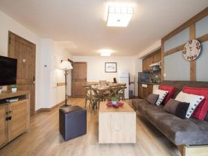 Appartements Appartement Saint-Lary-Soulan, 3 pieces, 8 personnes - FR-1-296-379 : photos des chambres