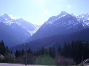 Studio cabine cosy avec balcon, 400m des pistes, casier à skis, proche commerces et remontées mécaniques. - FR-1-557A-15