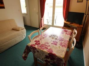 Luchon - T2 pour 4 pers. avec balcon et parking - FR-1-313-185