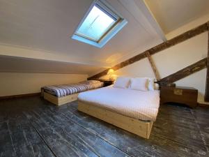 Appartement duplex confortable au cœur de Cauterets, idéal pour 6 personnes et proche des commodités. - FR-1-401-183
