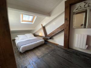 Appartement duplex confortable au cœur de Cauterets, idéal pour 6 personnes et proche des commodités. - FR-1-401-183