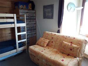 Studio cosy avec accès direct aux pistes à Arette - 4 personnes, casier à skis, parking gratuit - FR-1-602-62