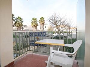 Studio rénové avec wifi, balcon et climatisation à Balaruc-les-Bains - FR-1-553-53