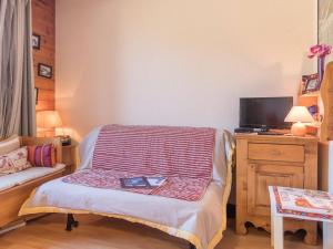 Studio cosy avec balcon sud, 3 couchages, Montgenèvre, skis aux pieds, Wifi et ménage inclus - FR-1-330D-14