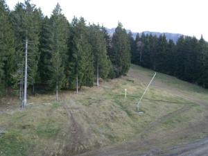 2 pièces au pied des pistes, balcon, parking gratuit, proche commerces et ESF - FR-1-557-24