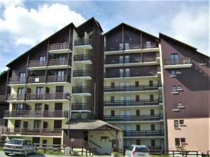 Appartements Studio calme pour 4 pers. a Risoul, proche pistes, animaux admis, parking gratuit - FR-1-330-512 : Appartement (4 Adultes)