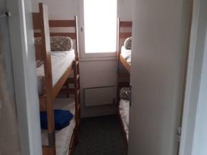 Appartements Studio 6 pers. a Arette – Acces pistes et galerie commerciale, balcon, parking gratuit - FR-1-602-77 : photos des chambres
